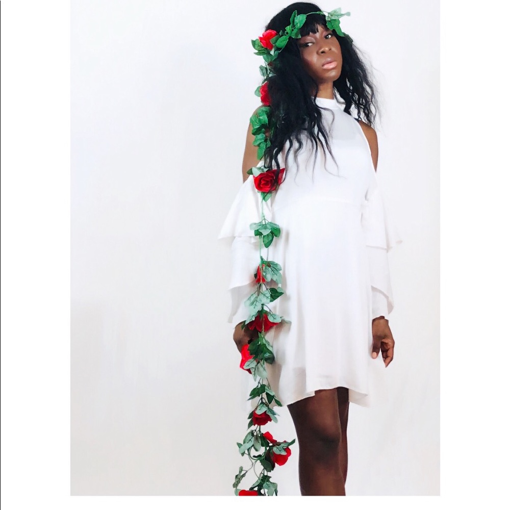 🌹White Ruffled Dress 🌹